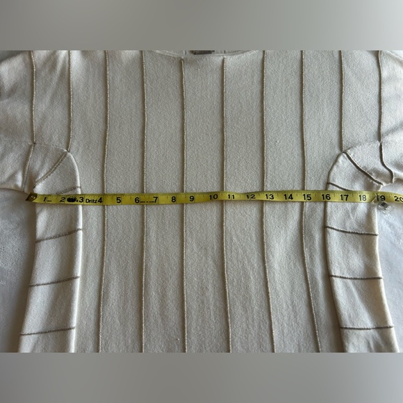 Chicos cream colored sweater with gold pin stripes size 8 - Picture 5 of 6